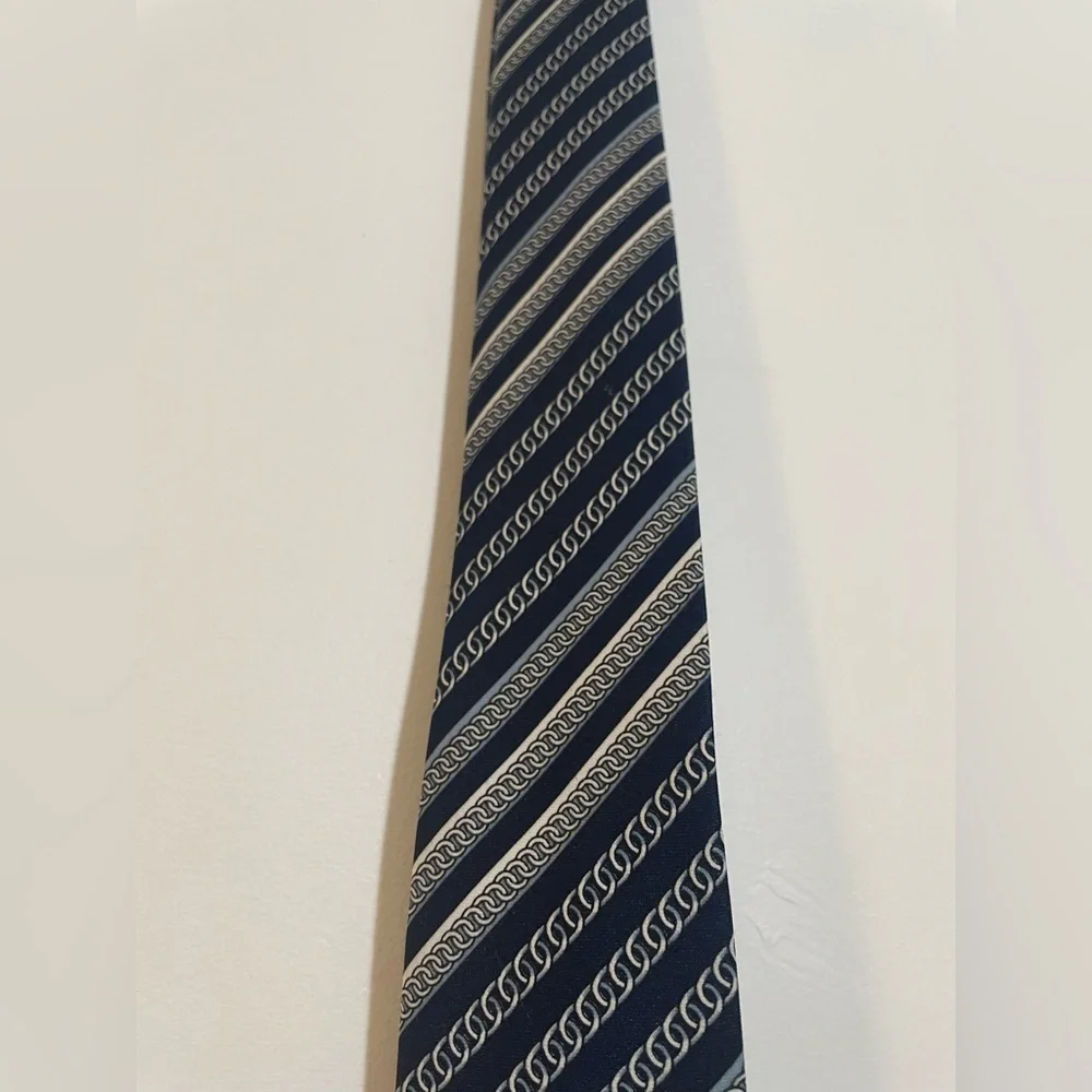 Vintage Glenora 100% Pure Silk Striped Chain Link Tie Navy Blue White Gray
